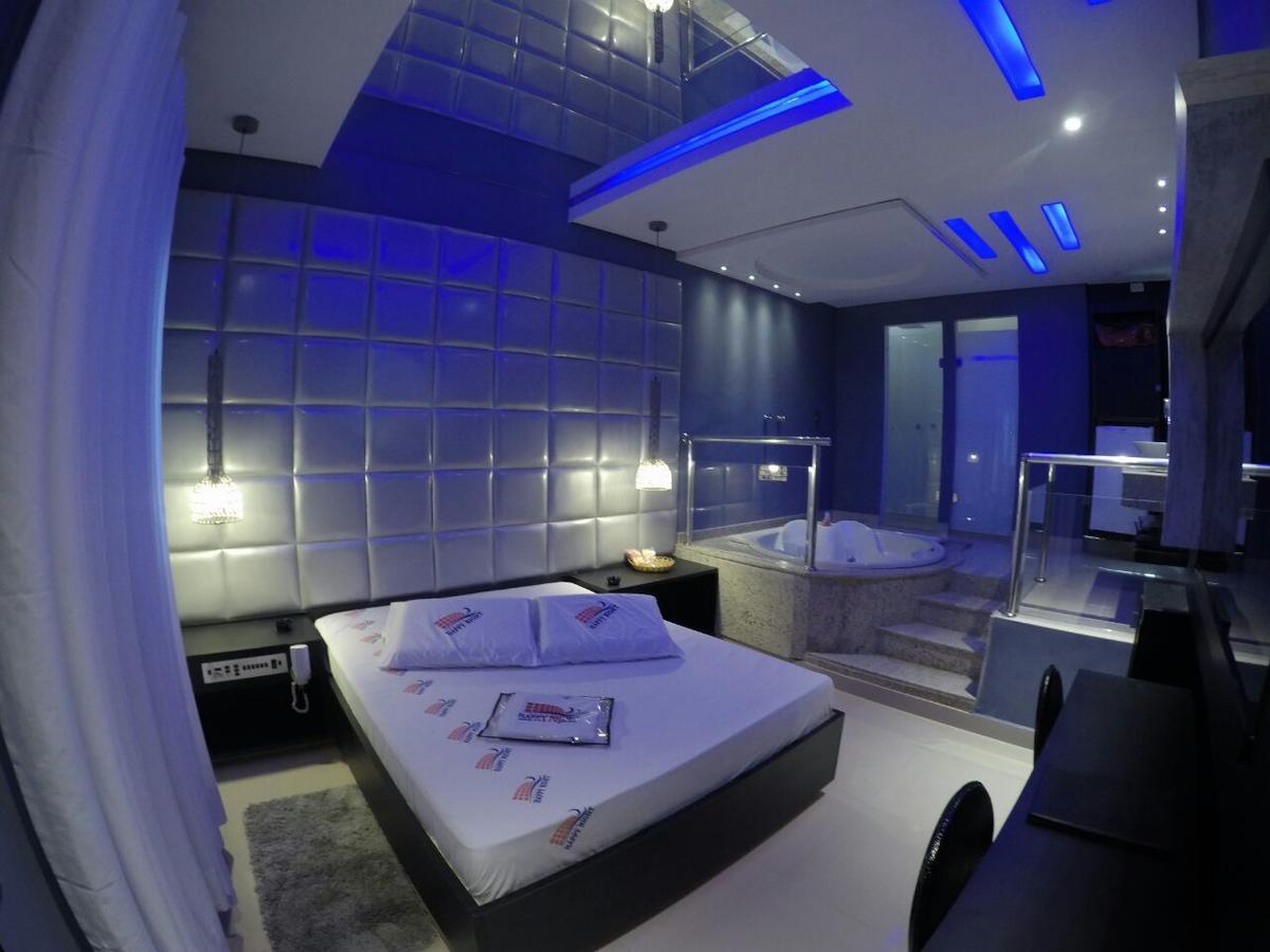 Happy Night (Adults Only) Ξενοδοχείο Cotia  Εξωτερικό φωτογραφία